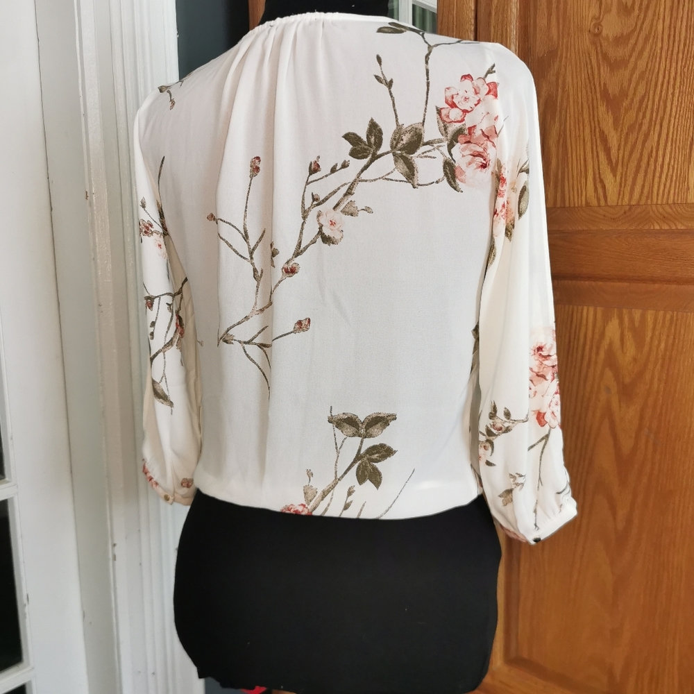 Dynamite blouse - Picture 2 of 3